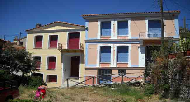 ΝΕΟΚΛΑΣΣΙΚΑ ΣΠΙΤΙΑ ΤΗΣ ΑΓΙΑΣΟΥ