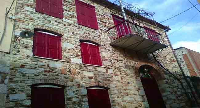 ΝΕΟΚΛΑΣΣΙΚΑ ΣΠΙΤΙΑ ΤΗΣ ΑΓΙΑΣΟΥ